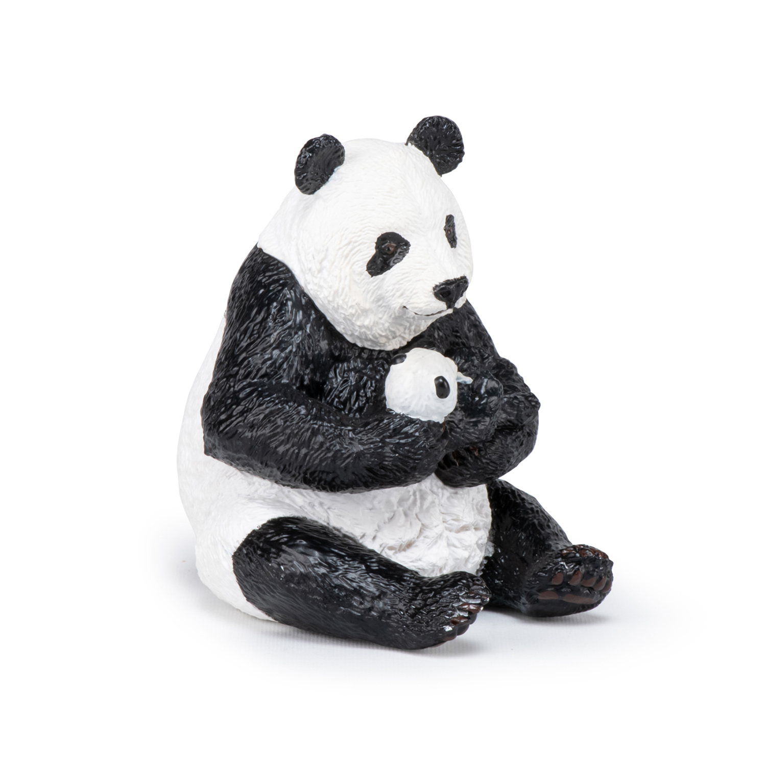 PANDA CHOVAJÍCÍ MLÁDĚ